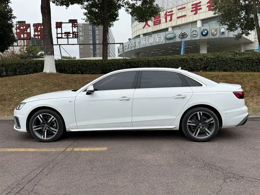 AUDI A4L