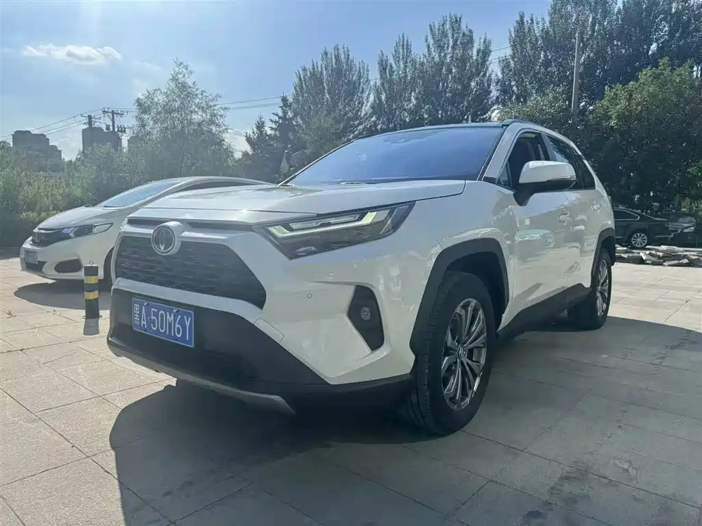 Toyota RAV4 2023 2.0L CVT Plus