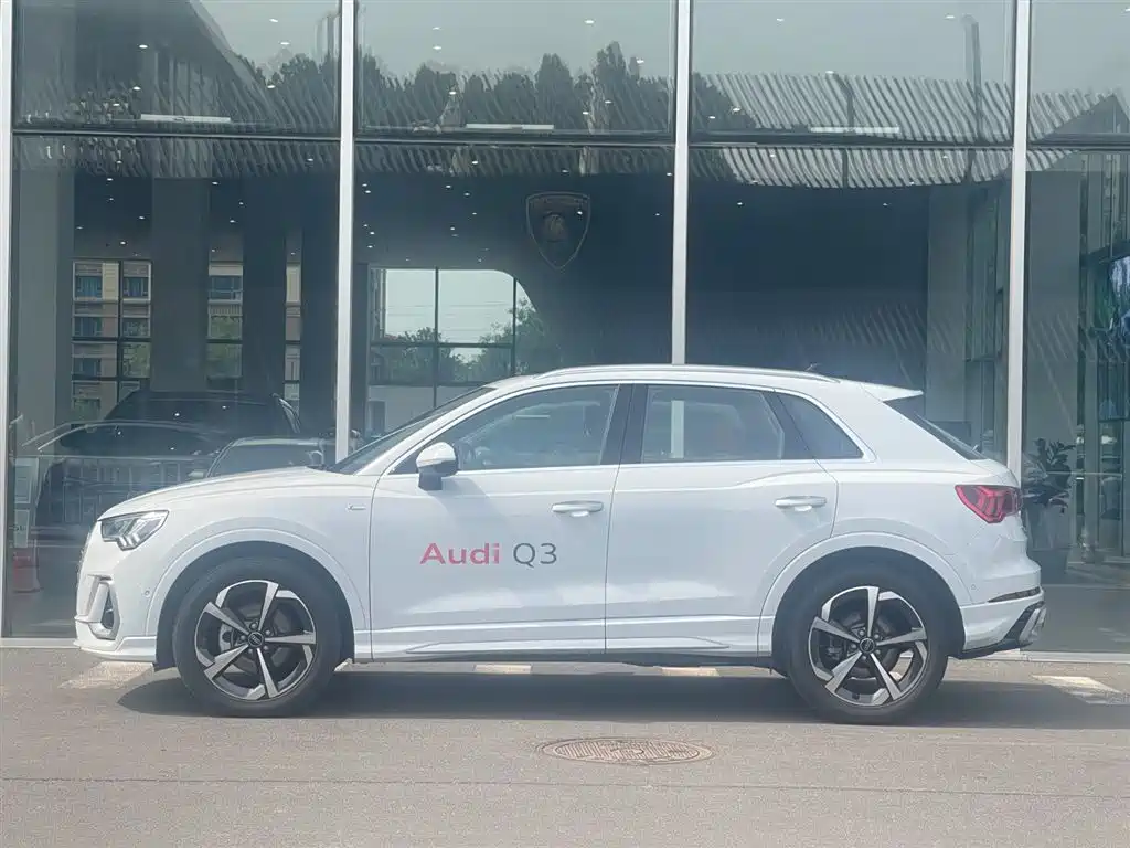 Audi Q3 2024 35 TFSI Fashion