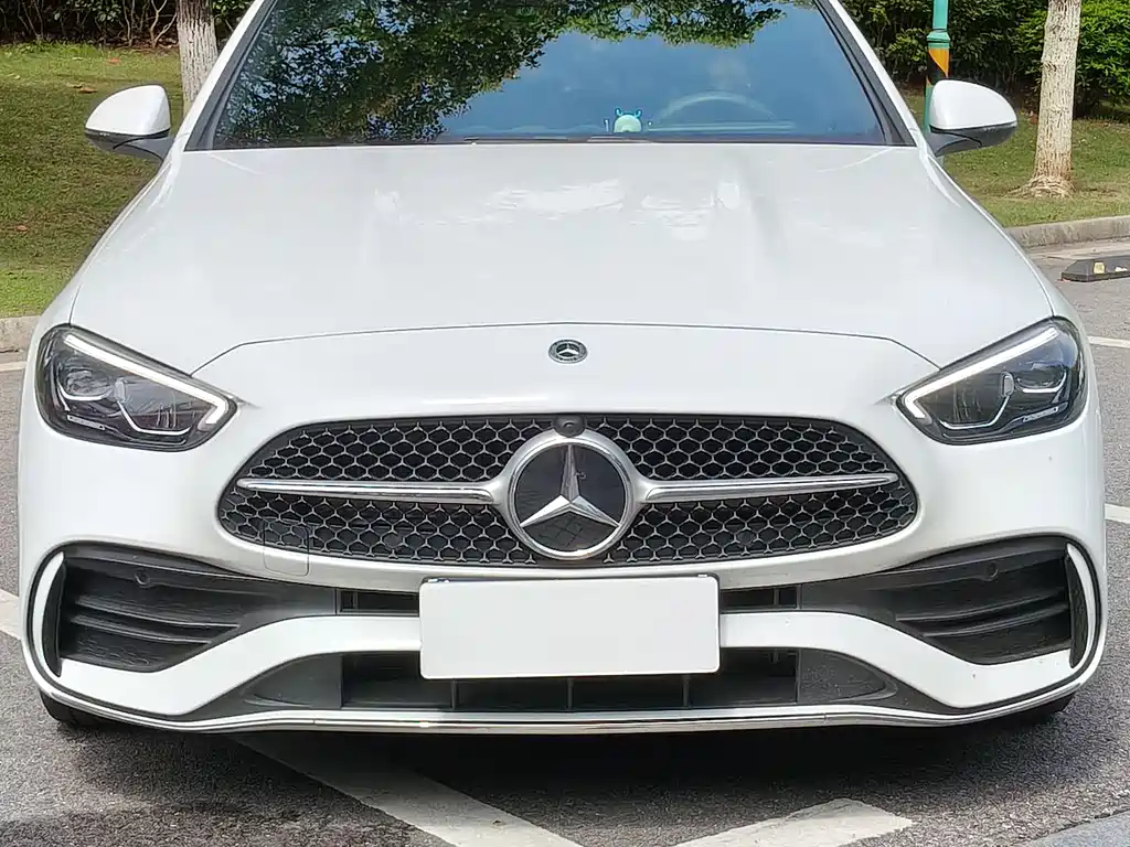 Mercedes-Benz C-Class 2024