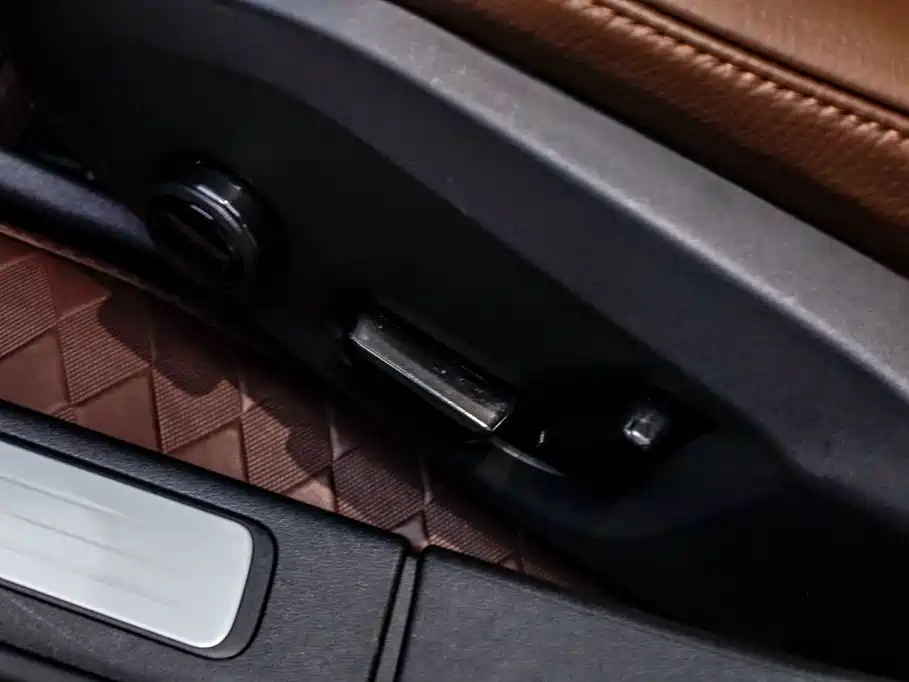 Volvo S90 — миниатюра 25