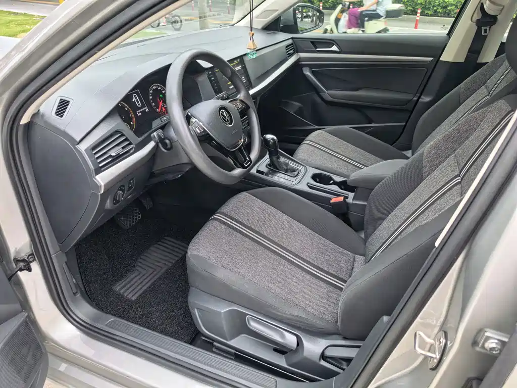 Volkswagen Lavida — миниатюра 7