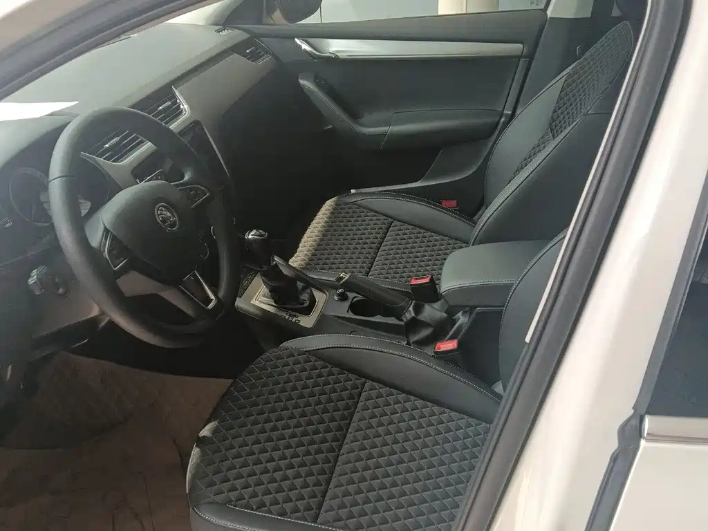 Skoda Octavia 2019 TSI280 DSG Luxury VI