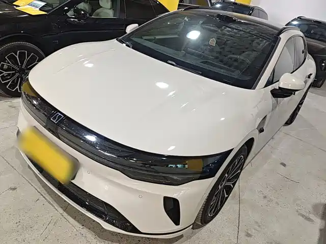 2025 Zeekr 007