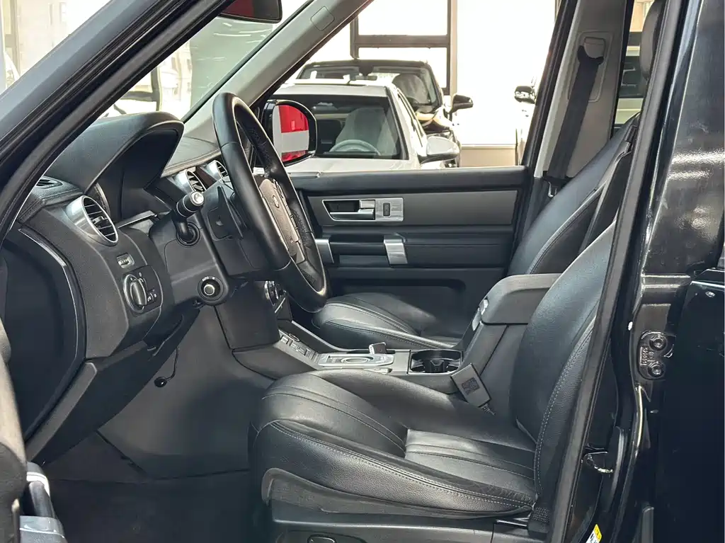 Land Rover Discovery 2016 3.0 SC V6 HSE
