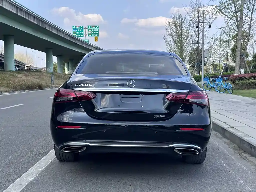 Mercedes-Benz E-Class E 2022 E 260 L