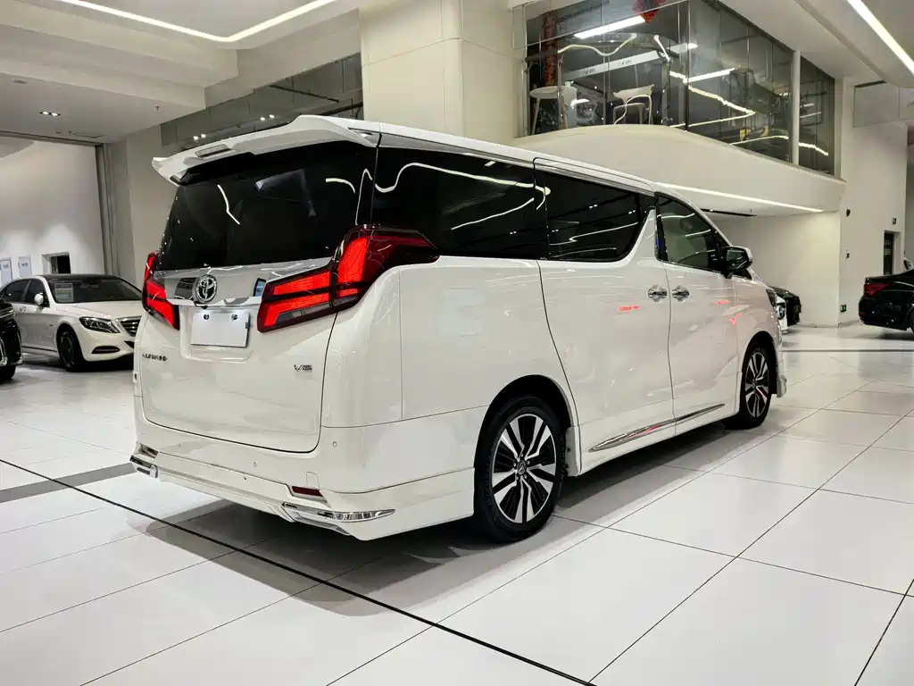 TOYOTA ELFA