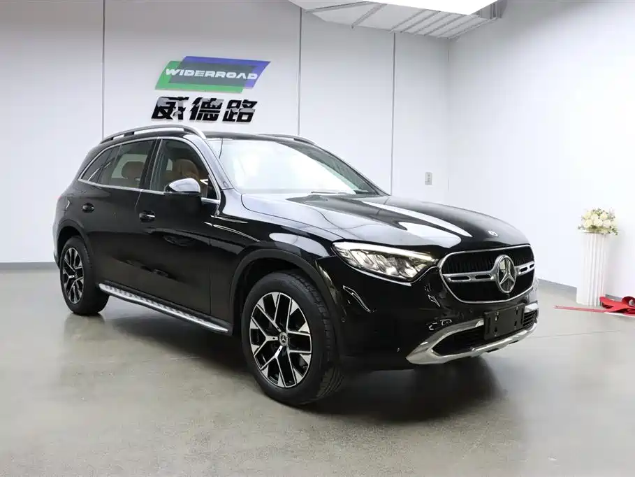 Mercedes-Benz GLC 2023 GLC 260 L 4MATIC 5 мест