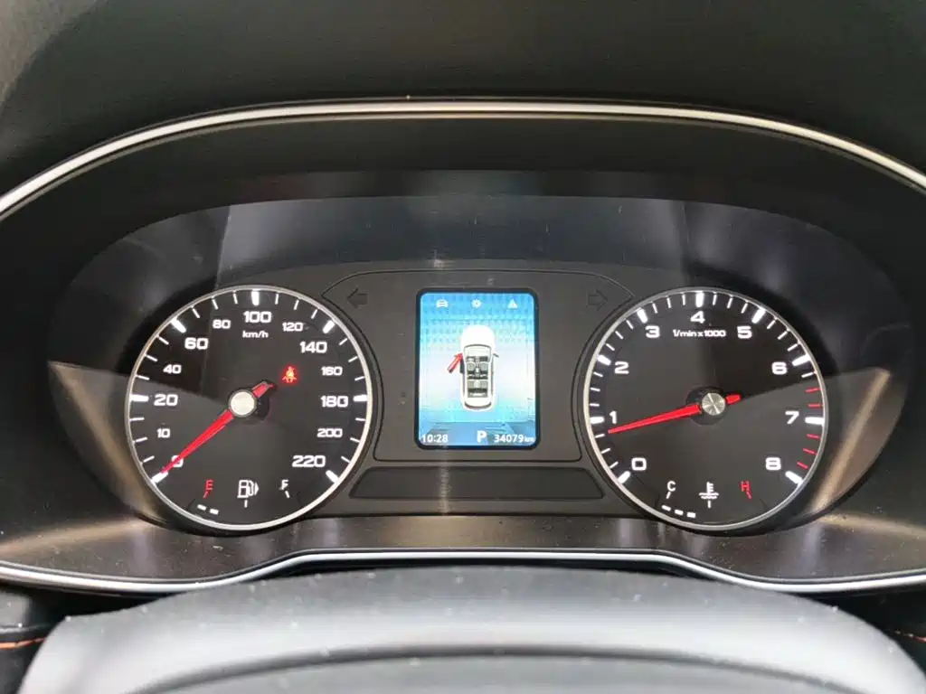 Roewe RX3 — миниатюра 12