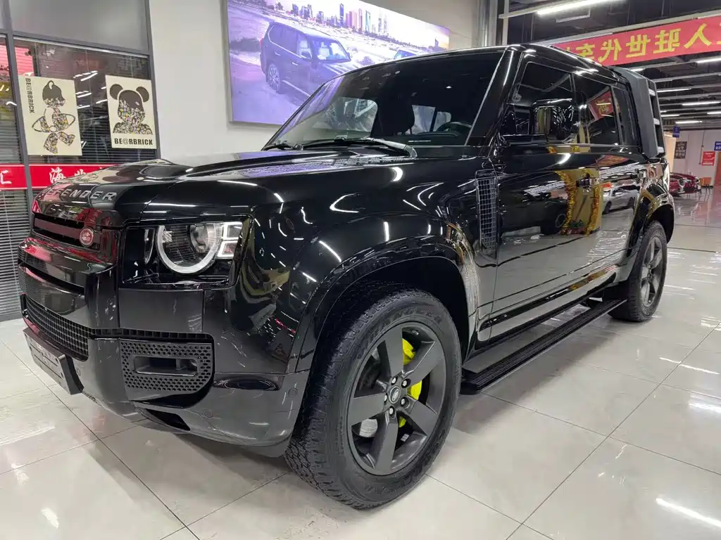Land Rover Defender 2021