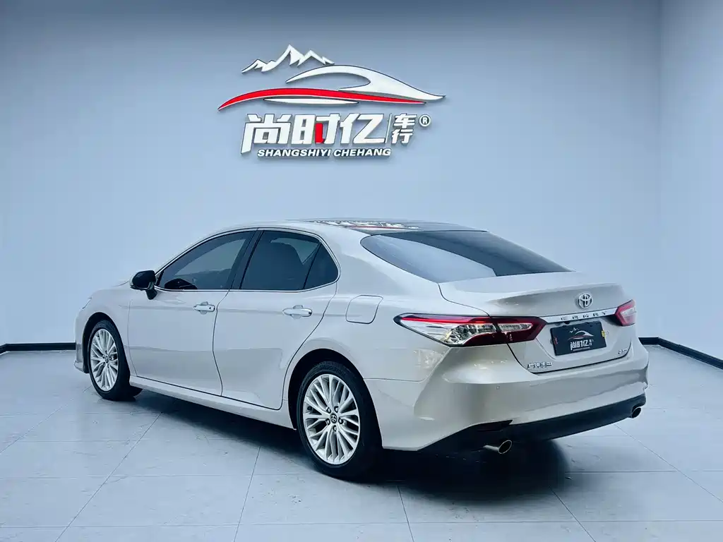 Toyota Camry 2019 2.5G Luxury VI