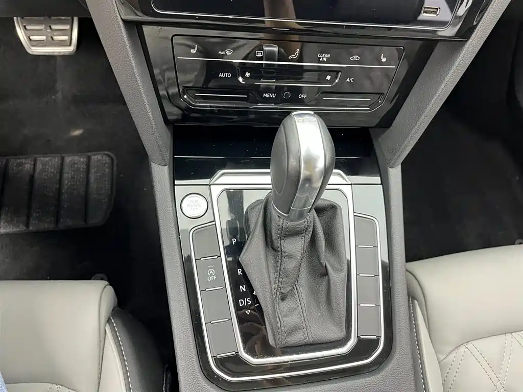 Volkswagen Magotan 2023 200 330TSI DSG Lead
