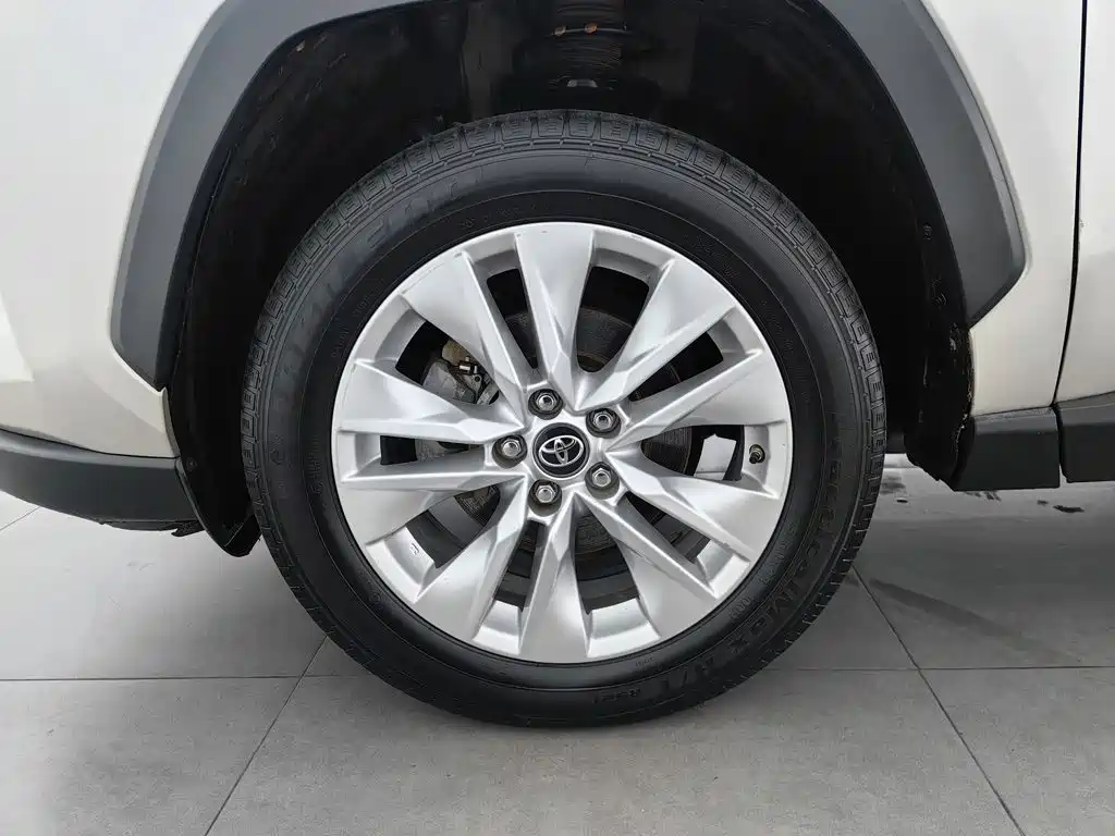 Toyota Wildlander — миниатюра 17