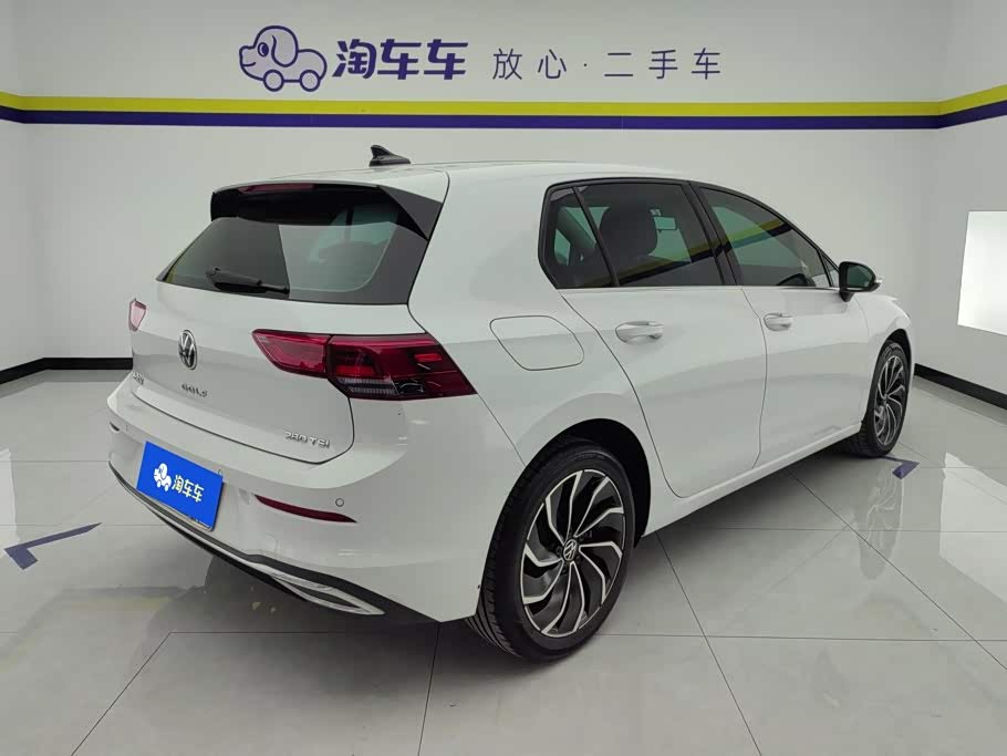 Volkswagen Golf 1.4 л 2021 г. Белый, пробег 39100 км