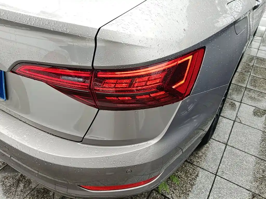Volkswagen Sagitar — миниатюра 8
