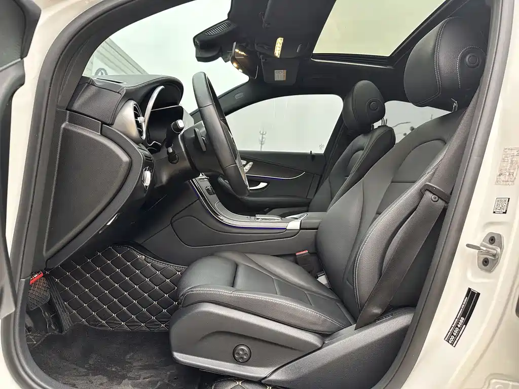 Mercedes-Benz C-Class — миниатюра 4
