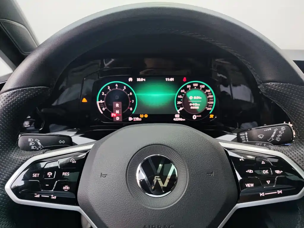 Volkswagen Golf — миниатюра 11