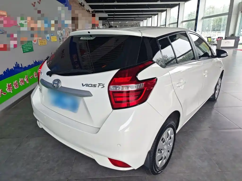 Toyota Vios FS — миниатюра 7