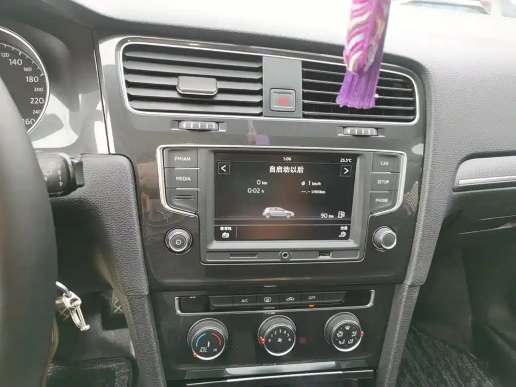 Volkswagen Golf — миниатюра 13