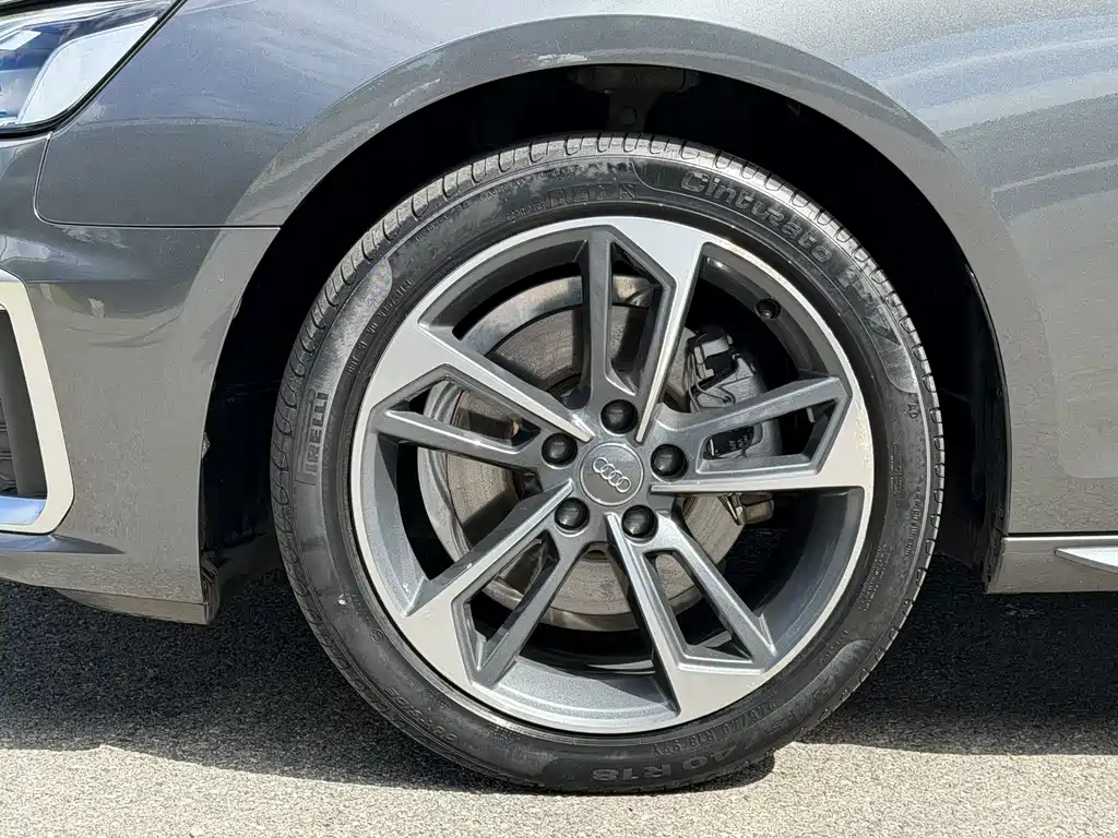 Audi A4L — миниатюра 14