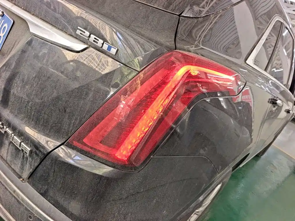 Cadillac XT5 — миниатюра 8