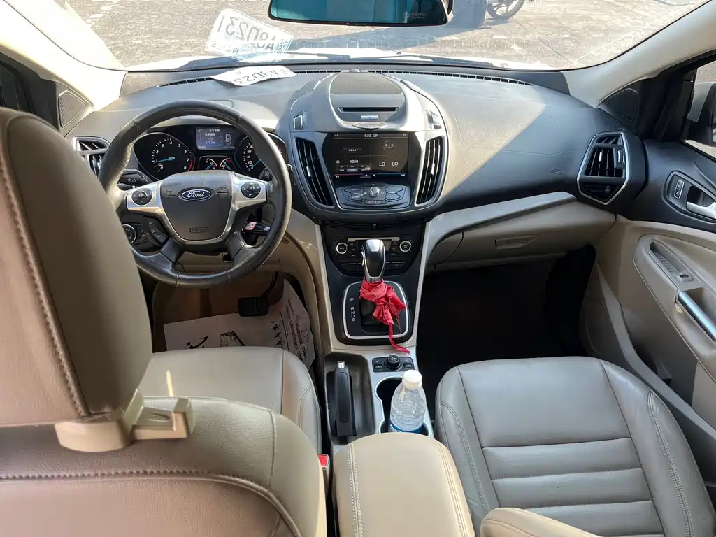 Ford Kuga — миниатюра 14