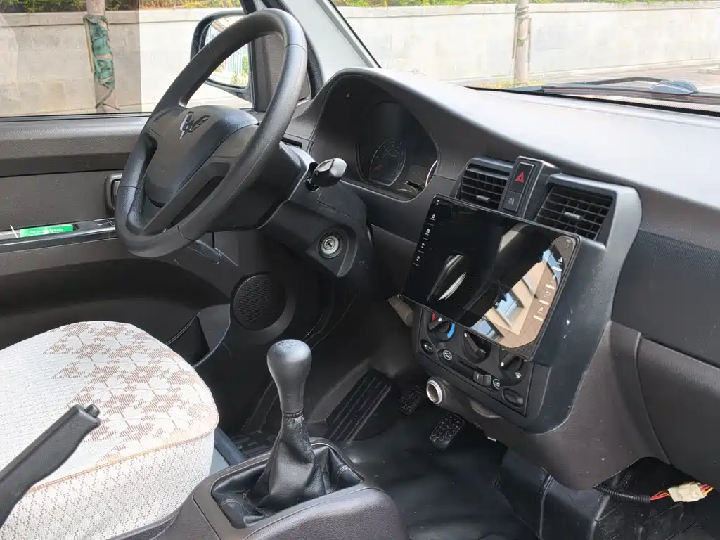 Wuling Rongguang — миниатюра 18