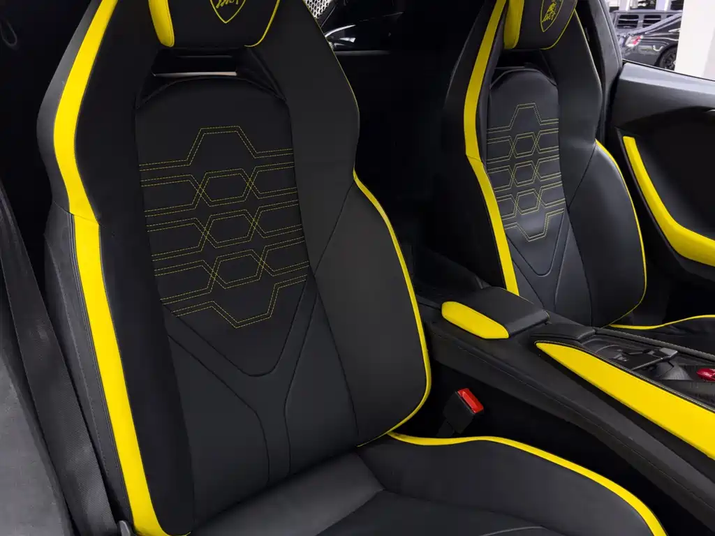 Lamborghini Revuelto — миниатюра 20