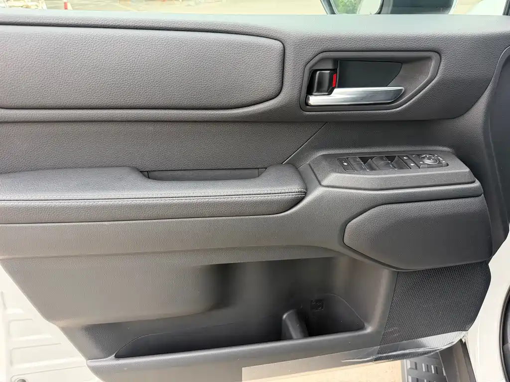 Toyota Land Cruiser Prado 2026 2.4T TX 5 мест