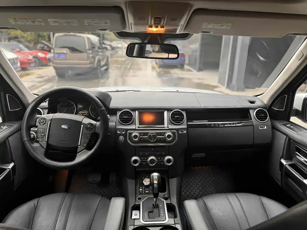 Land Rover Discovery 2013 5.0 V8 SE