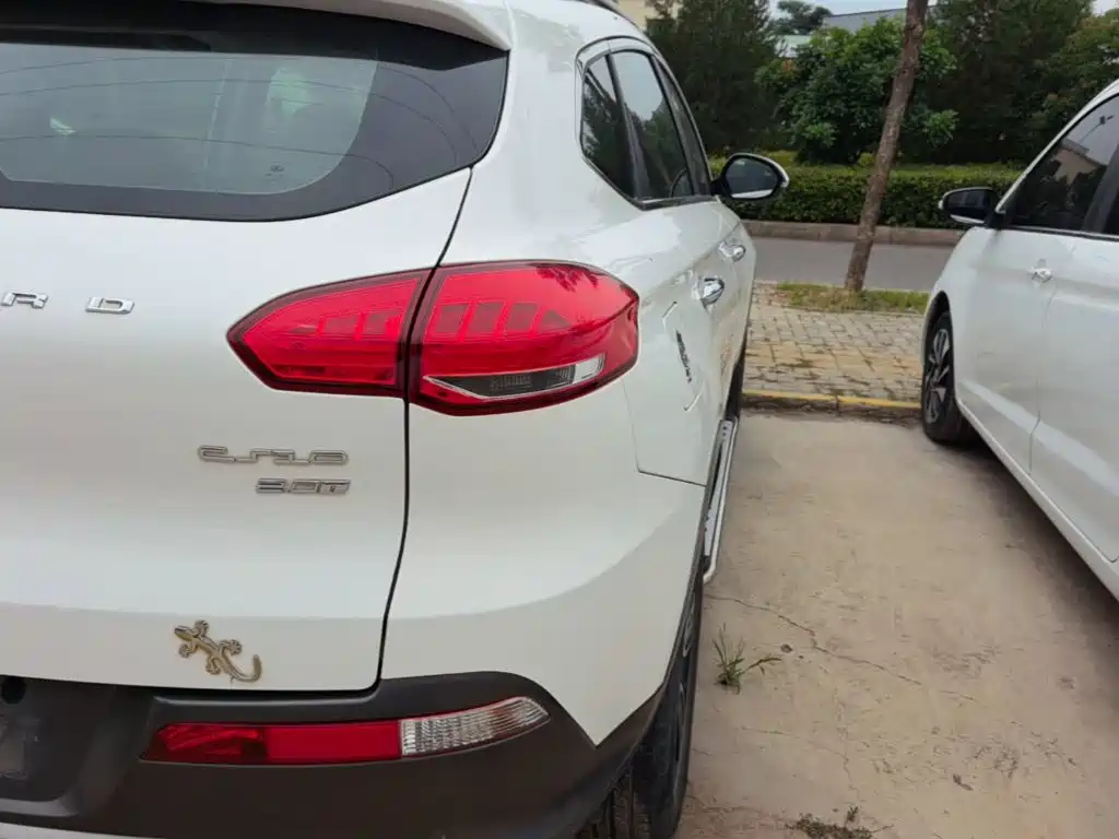 Changfeng CS10 2015 2.0T MT
