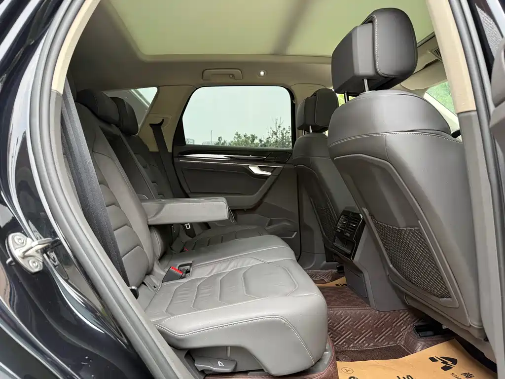 Volkswagen Touareg 2021 3.0TSI Sport