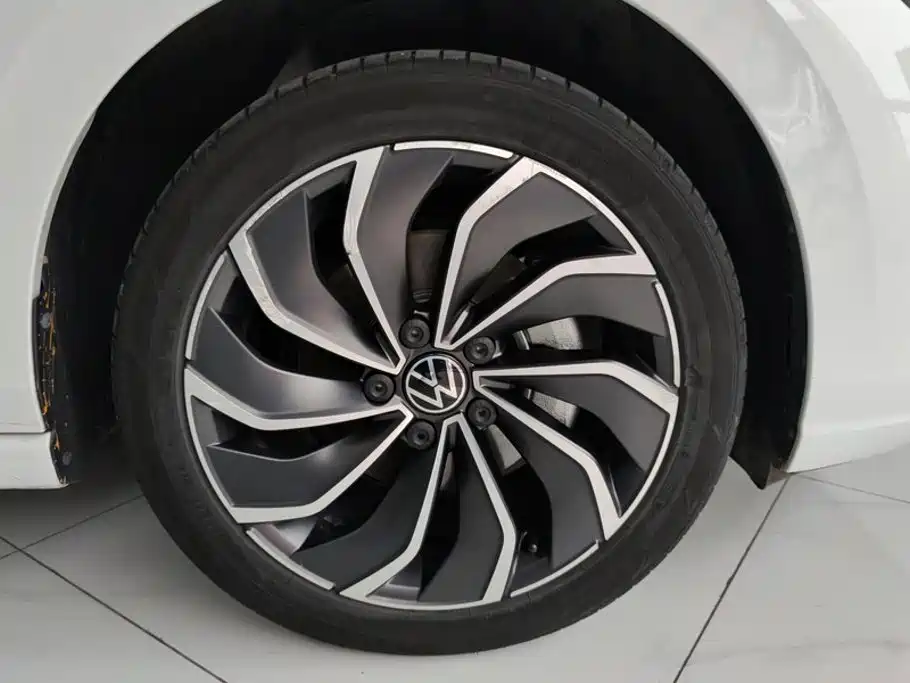 Volkswagen Golf — миниатюра 6