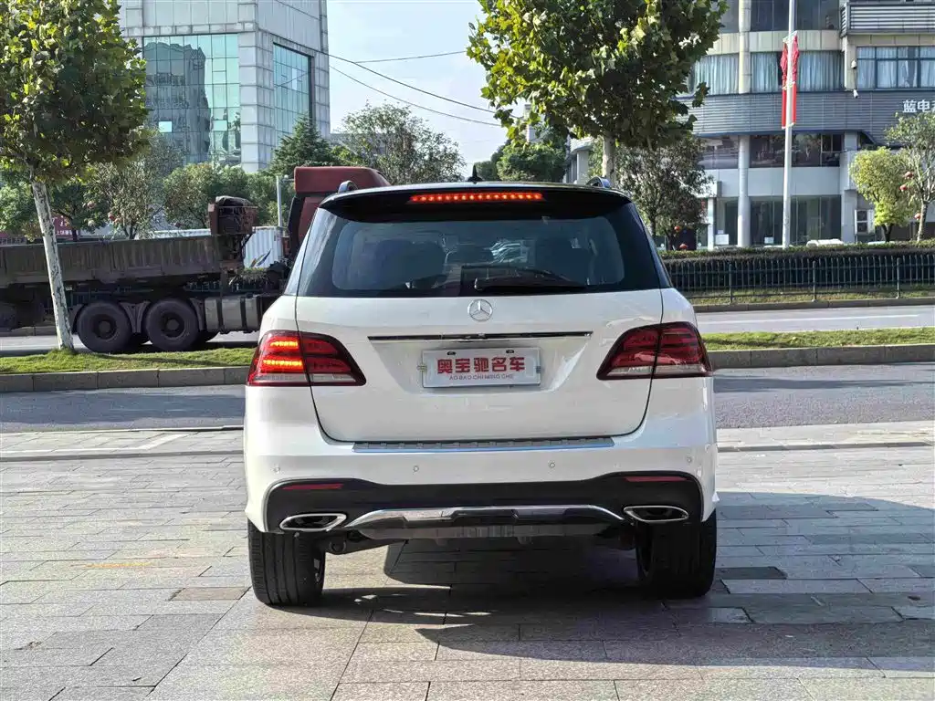 Mercedes-Benz GLE (Import) — миниатюра 8