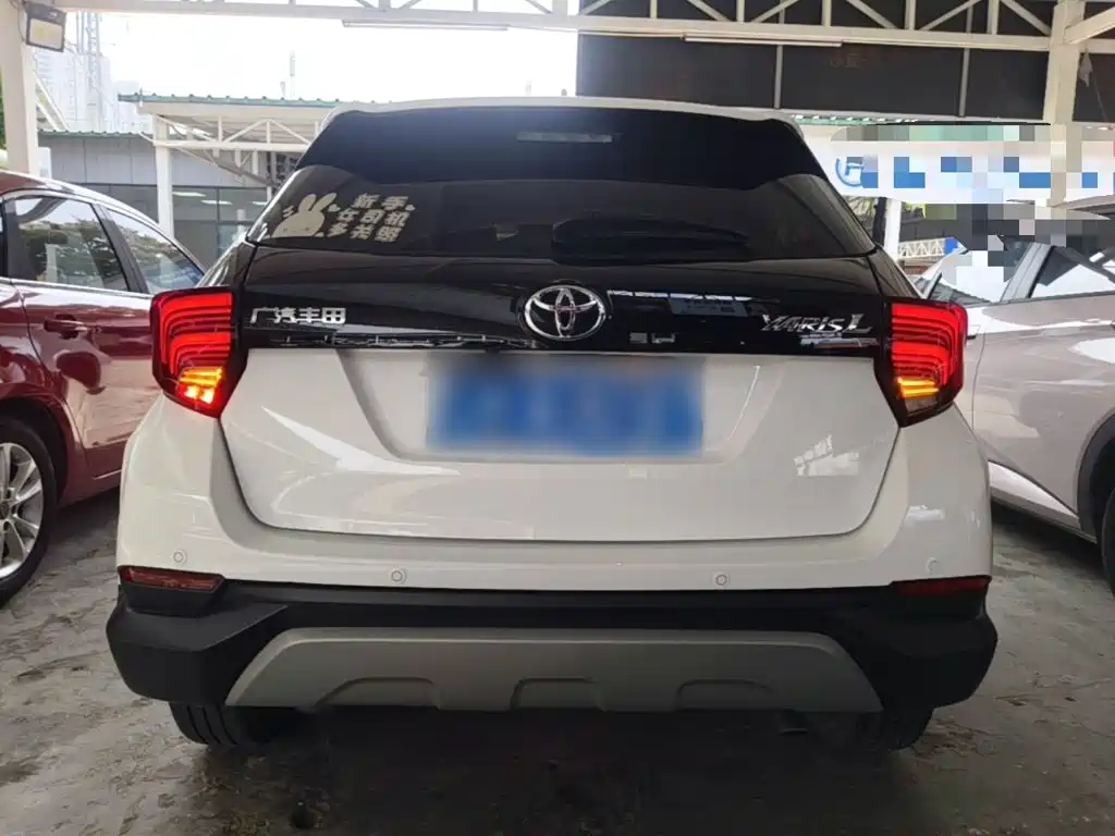 Toyota Yaris L — миниатюра 6
