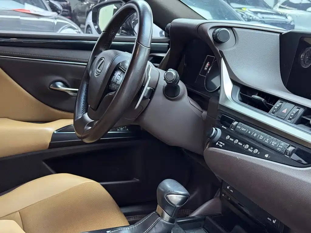 Lexus ES — фотографии объявления, Фото 17