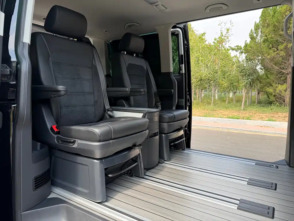 Volkswagen Multivan — миниатюра 17