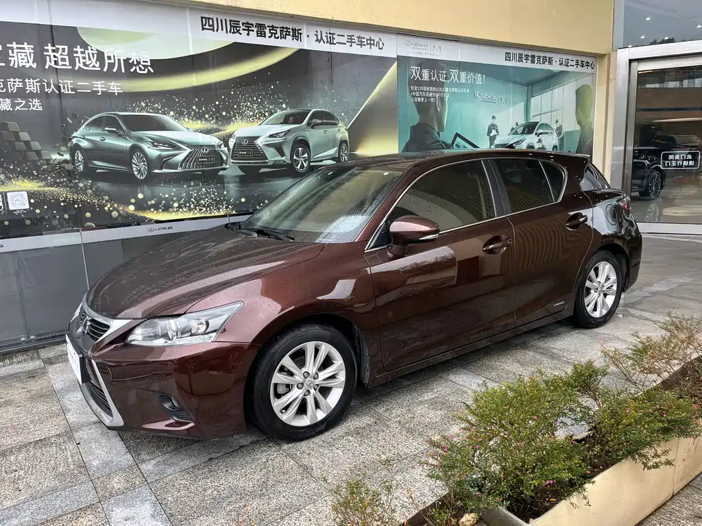 Lexus CT — миниатюра 4
