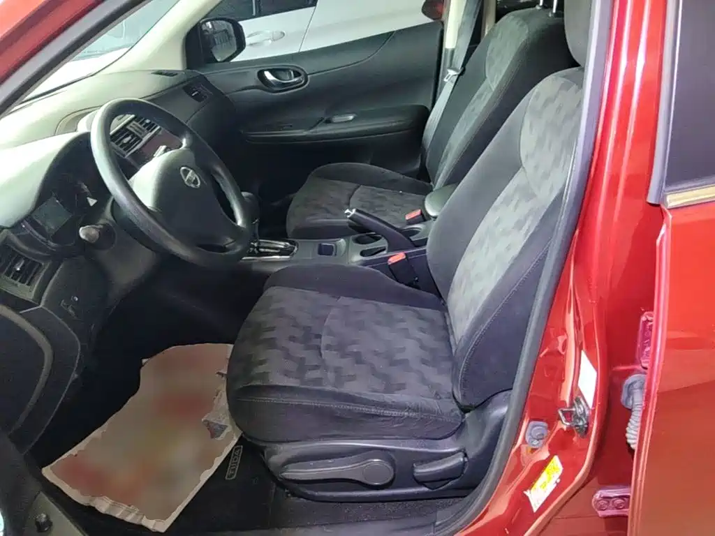 Nissan Tiida — миниатюра 15