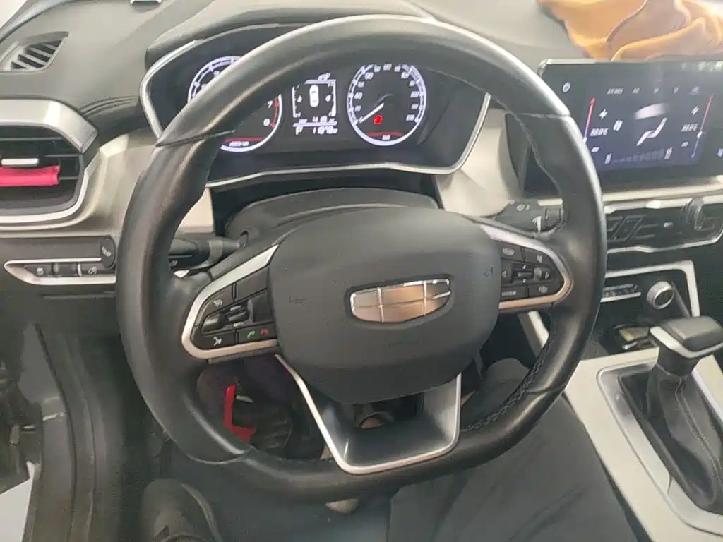 Geely Binyue — миниатюра 11