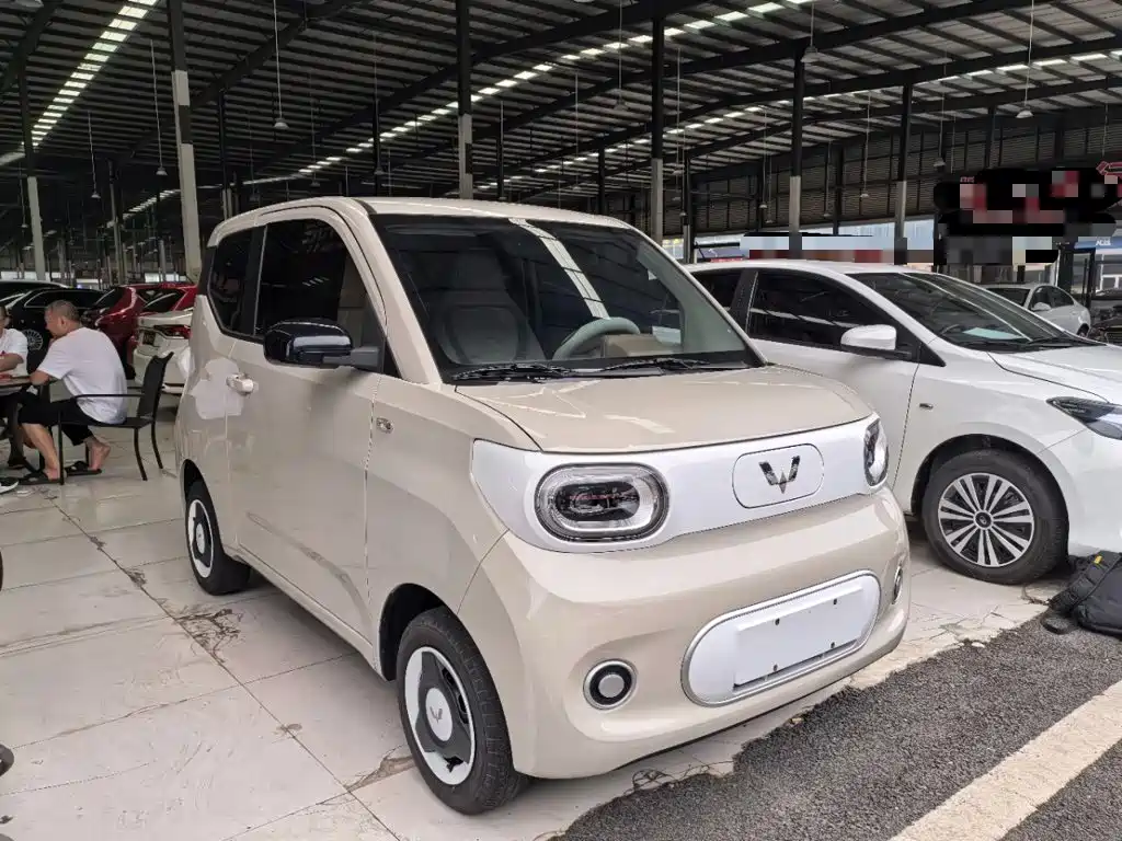 Wuling MINIEV — миниатюра 4