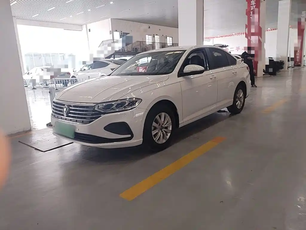 Volkswagen Lavida — миниатюра 2