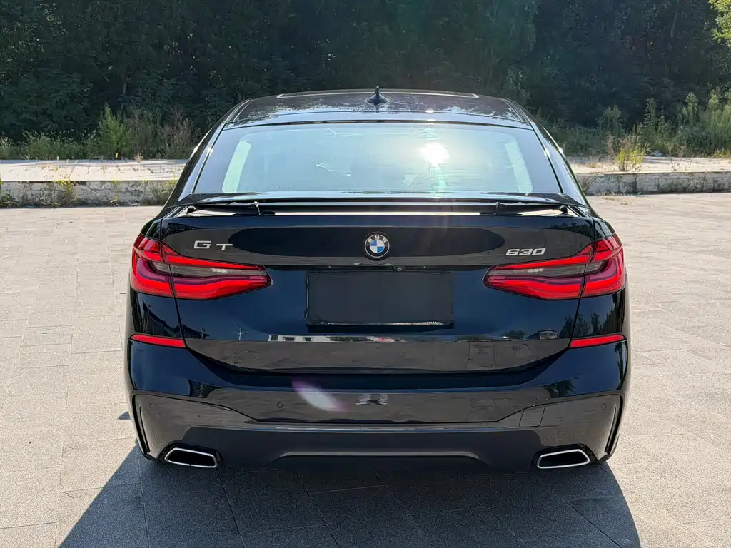 BMW 6 Series GT — миниатюра 6