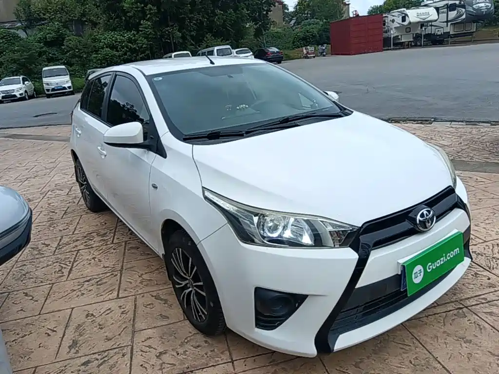 Toyota Yaris L — миниатюра 4