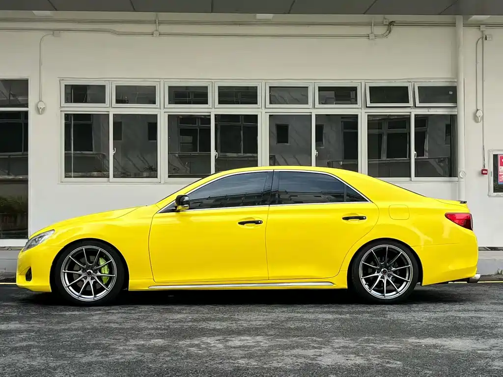 Toyota Reiz — миниатюра 3