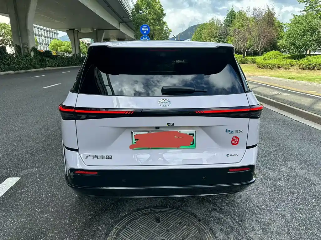 Toyota bZ3X — миниатюра 5