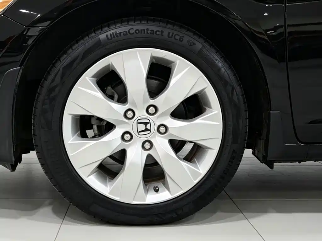Honda Accord — миниатюра 9