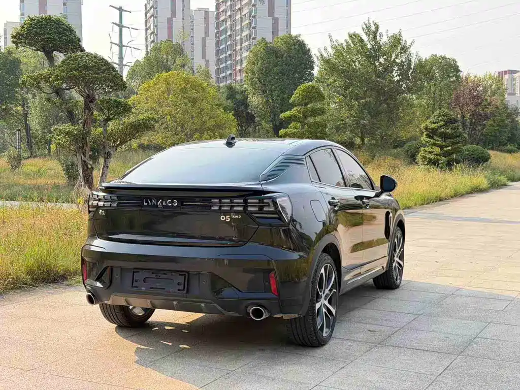 Lynk & Co 05 — миниатюра 6