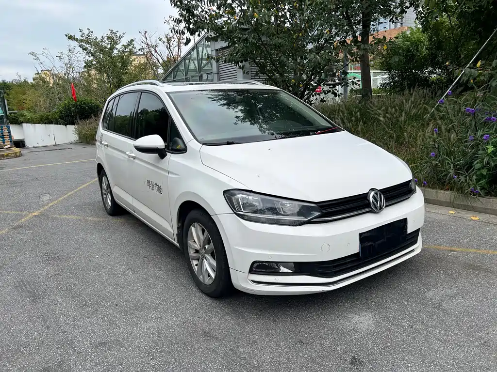 Volkswagen Touran — миниатюра 3