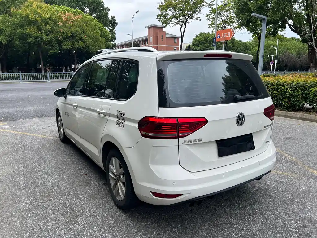 Volkswagen Touran — миниатюра 5